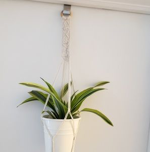 Macrame planter